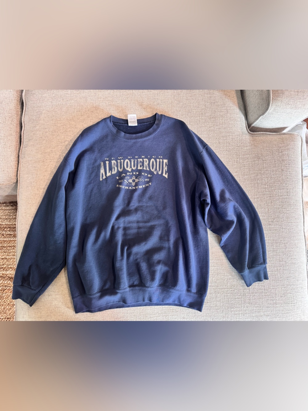 Albuquerque New Mexico Navy Blue Sweatshirt. Size XL